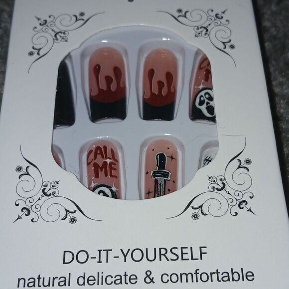 Press on Nails  Halloween scary skull  NEW - Picture 2 of 4